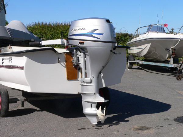Choosing the Right Brand of Outboard Motor Oil