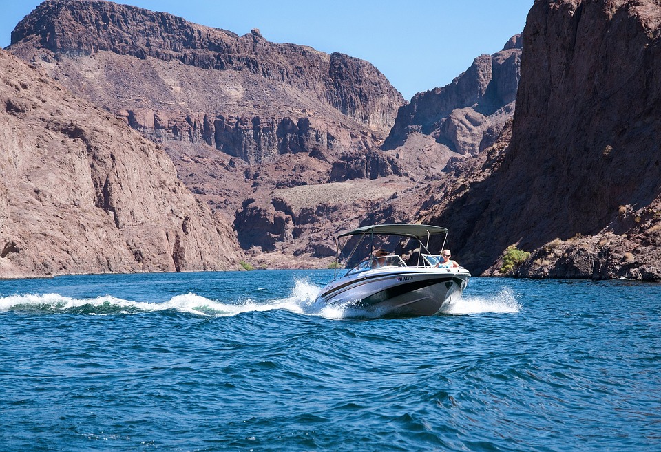 speed boat